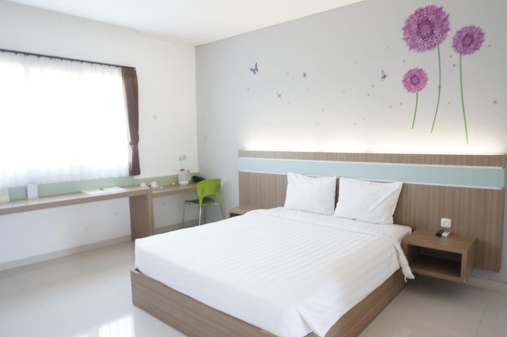 Rumah Cassa Guest House Surabaya Quarto foto