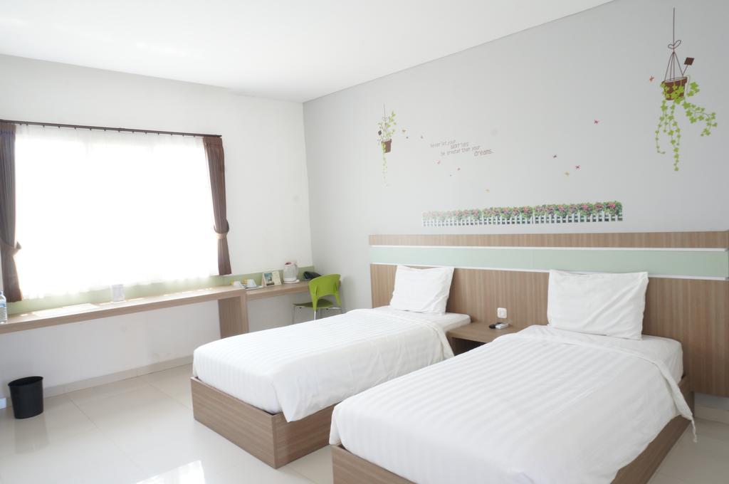 Rumah Cassa Guest House Surabaya Quarto foto