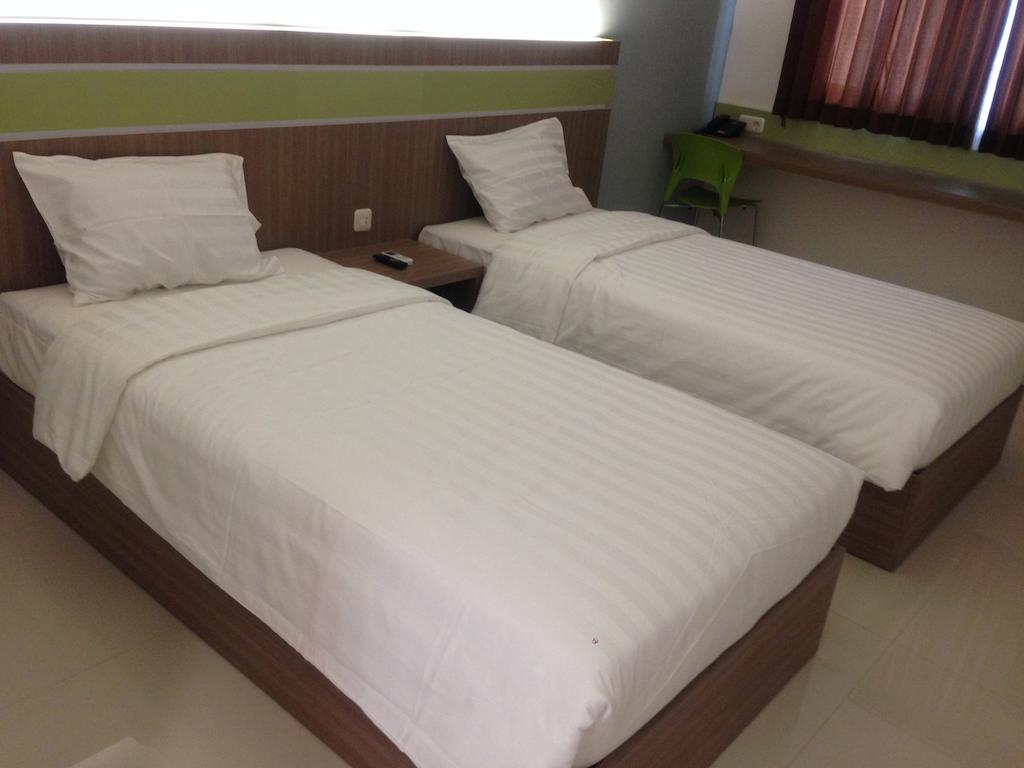 Rumah Cassa Guest House Surabaya Quarto foto
