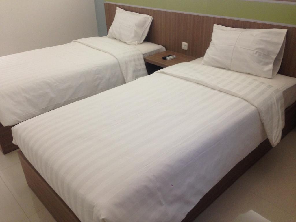 Rumah Cassa Guest House Surabaya Quarto foto